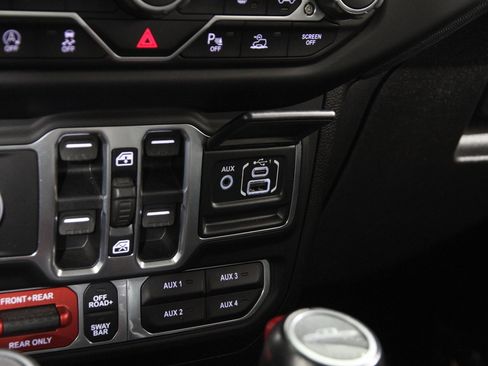 Used 2020 Jeep Gladiator Rubicon image 16