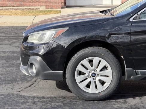 Used 2018 Subaru Outback 2.5i Premium AWD/4WD image 11