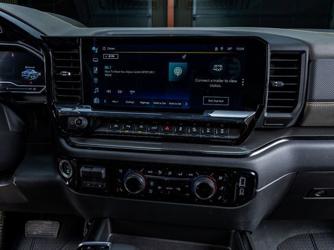 Used 2022 Chevrolet Silverado 1500 ZR2 w/ Technology Package image 24