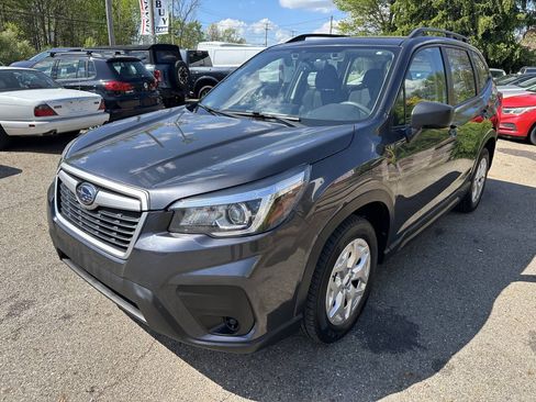 Used 2019 Subaru Forester w/ Popular Package #1 AWD/4WD image 2