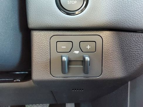 New 2026 Toyota Tundra Limited AWD/4WD image 28