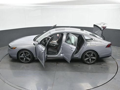 Used 2024 Honda Accord Sport image 42