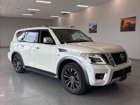 Used 2018 Nissan Armada Platinum image 9