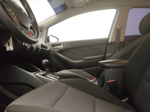 Used 2018 Kia Forte LX FWD image 17
