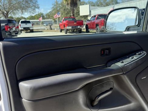 Used 2006 Chevrolet Silverado 1500 LT w/ Onstar Plus Package RWD image 10