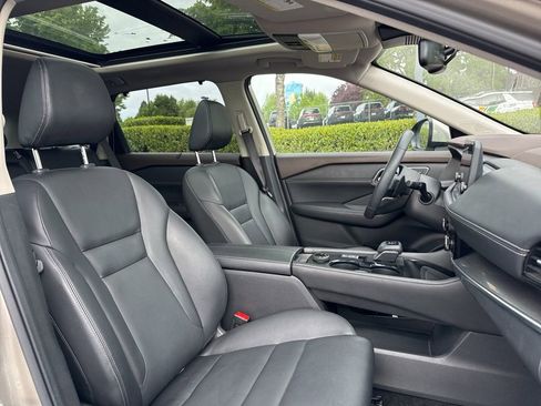 Used 2021 Nissan Rogue SL w/ Premium Package AWD/4WD image 26