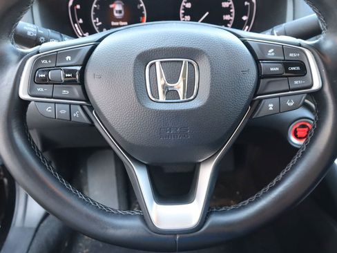 Used 2020 Honda Accord Touring image 11