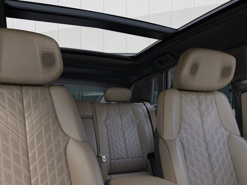 New 2025 Cadillac Lyriq Luxury w/ Nappa Leather Package image 24