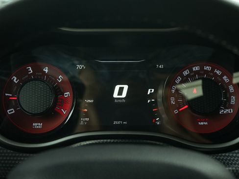 Used 2019 Dodge Challenger SRT Hellcat Redeye image 12