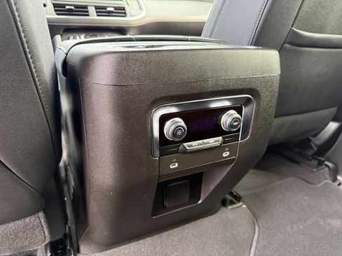 Used 2023 GMC Yukon XL SLT w/ Max Trailering Package image 17