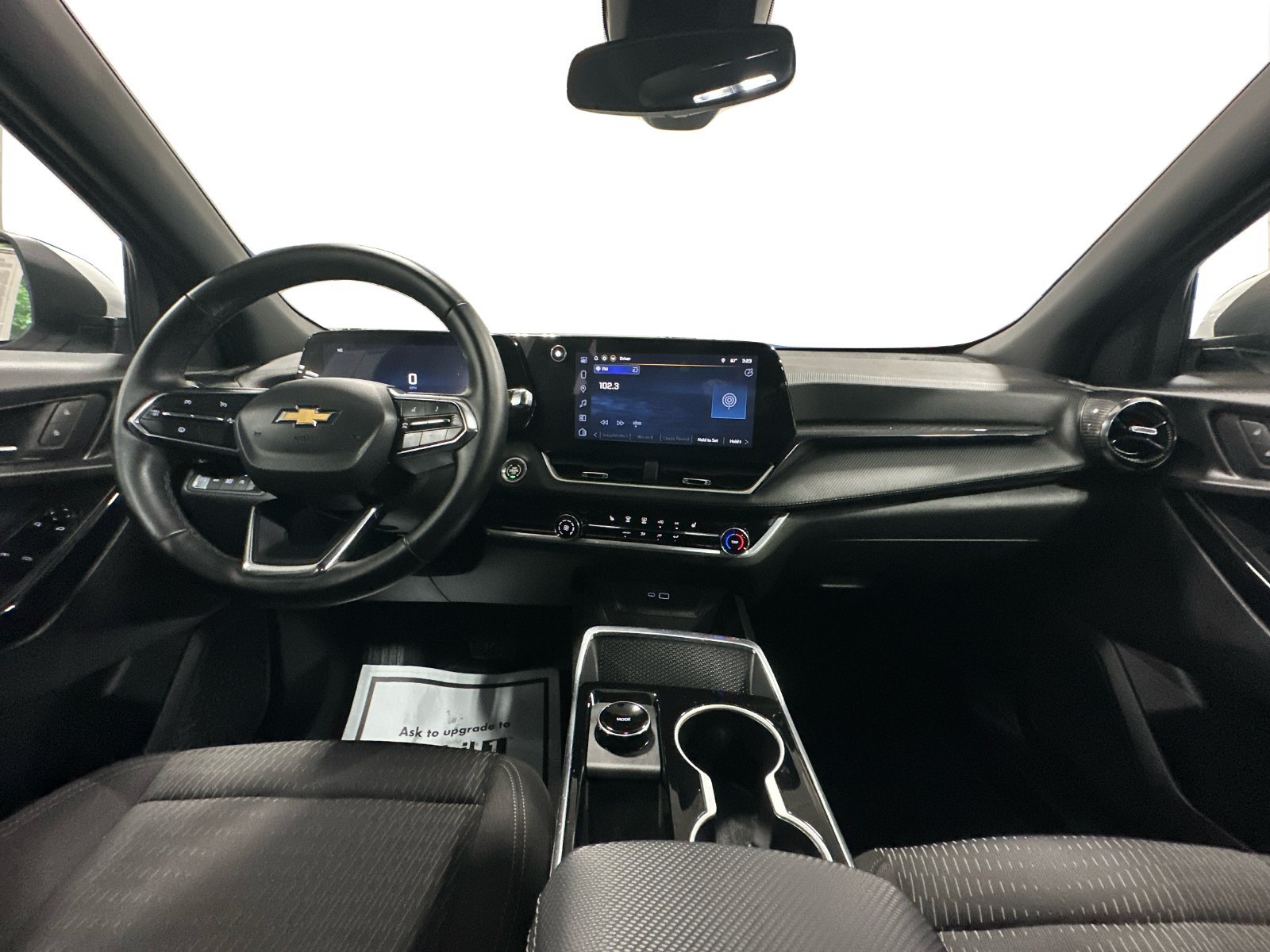 Used 2026 Chevrolet Equinox LT AWD/4WD image 13