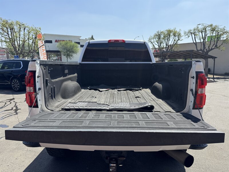 Used 2019 GMC Sierra 2500 Denali w/ Duramax Plus Package AWD/4WD image 20