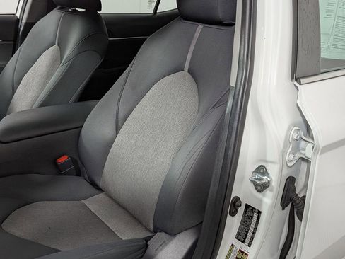 Used 2021 Toyota Camry LE image 13