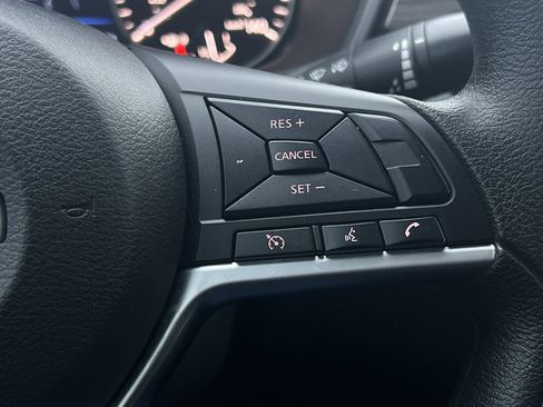 Used 2024 Nissan Altima 2.5 SV image 24