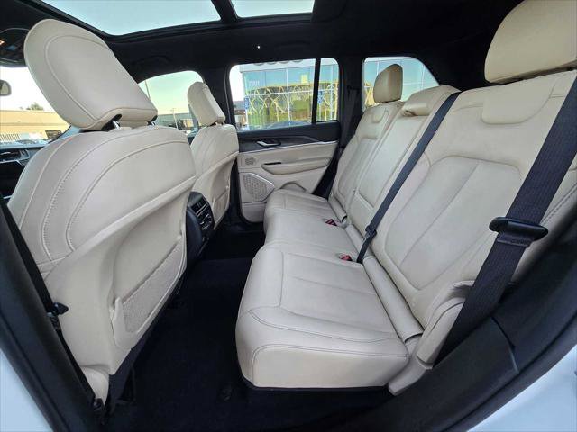 Used 2024 Jeep Grand Cherokee Limited 4xe AWD/4WD image 16