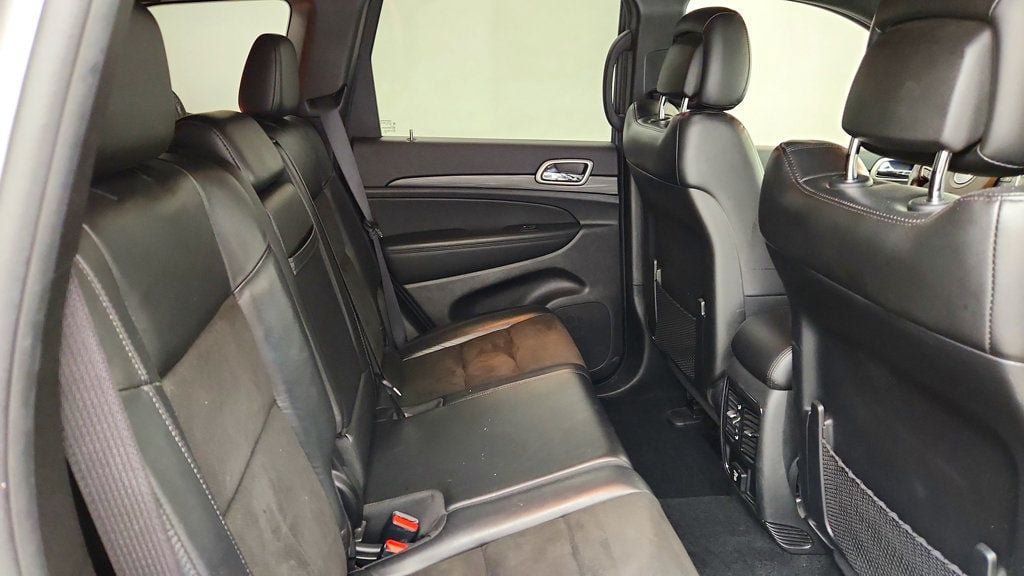Used 2021 Jeep Grand Cherokee Laredo X AWD/4WD image 23