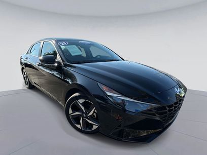 Certified 2023 Hyundai Elantra SEL w/ Convenience Package