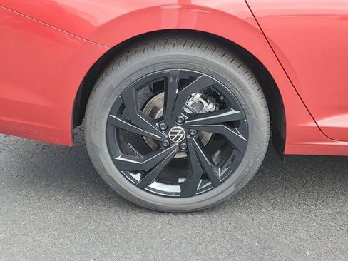 New 2025 Volkswagen Jetta SE image 5