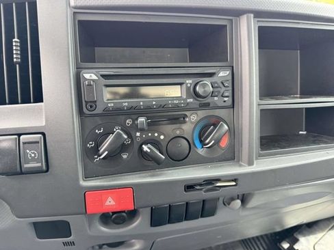 Used 2020 Isuzu NPR RWD image 28