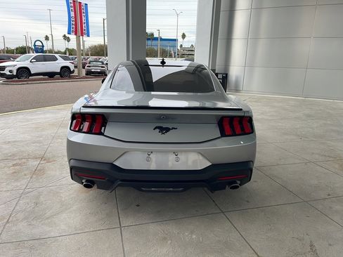 Certified 2024 Ford Mustang Coupe image 6