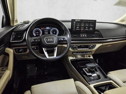 Used 2023 Audi Q5 2.0T Premium Plus w/ Premium Plus Package AWD/4WD image 19