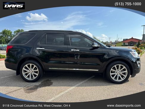 Used 2017 Ford Explorer Limited w/ Equipment Group 301A AWD/4WD image 4
