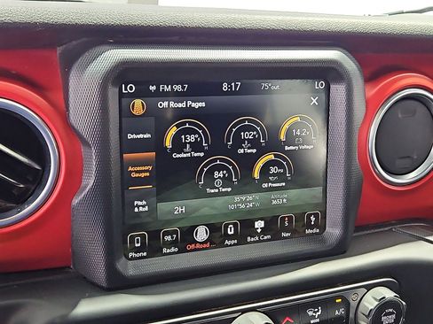 Used 2018 Jeep Wrangler Unlimited Rubicon w/ Dual Top Group AWD/4WD image 19