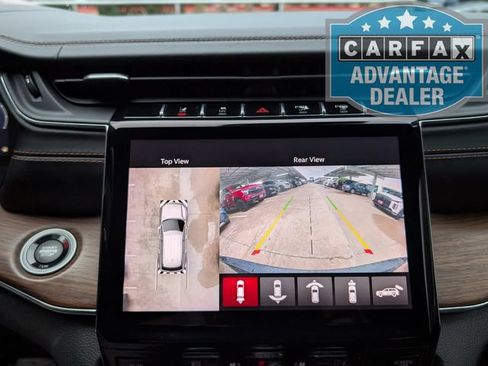 Used 2022 Jeep Grand Cherokee Summit AWD/4WD image 8