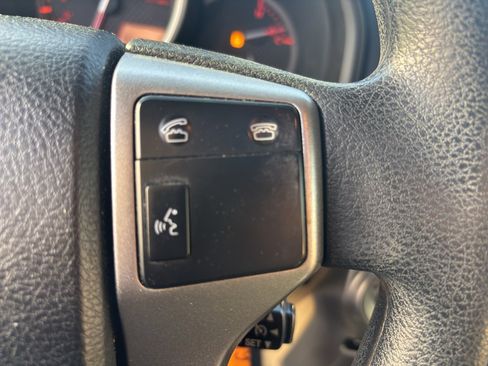 Used 2013 Toyota 4Runner SR5 w/ Convenience Pkg image 9