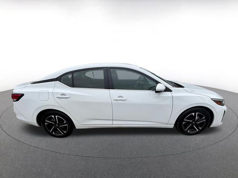 Used 2025 Nissan Sentra SV FWD image 15