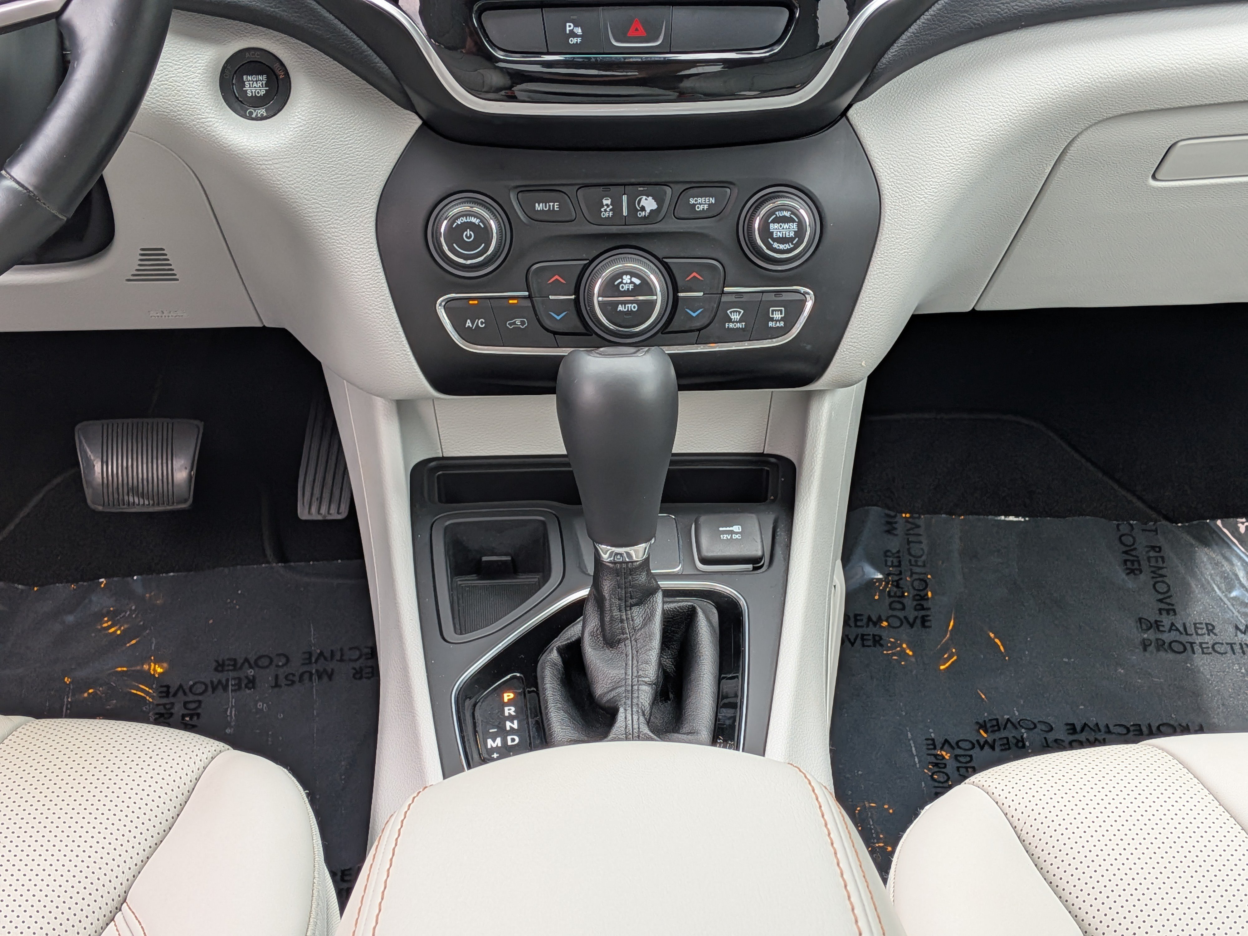 Used 2020 Jeep Cherokee Limited FWD image 20