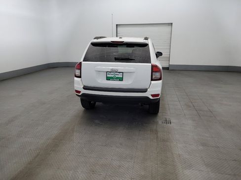 Used 2014 Jeep Compass Latitude w/ Sun/Sound Group AWD/4WD image 7