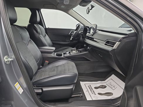 Used 2024 Mitsubishi Outlander SE image 46
