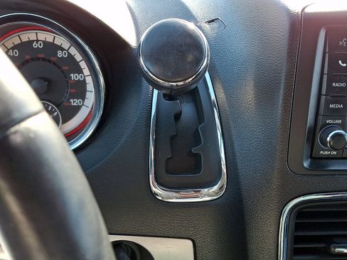 Used 2017 Dodge Grand Caravan GT image 17