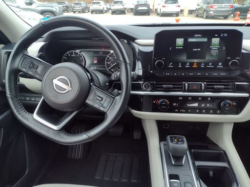 Used 2022 Nissan Pathfinder SL image 25