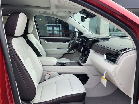 New 2026 GMC Acadia Denali w/ Super Cruise Package image 43