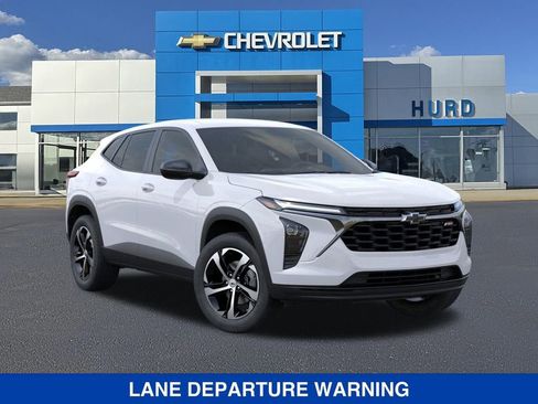 New 2026 Chevrolet Trax RS w/ Driver Confidence Package image 8