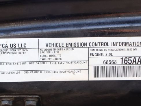 Used 2023 Jeep Wrangler Unlimited Sahara AWD/4WD image 13