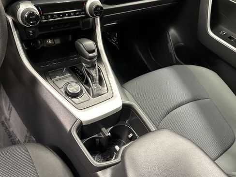 Used 2023 Toyota RAV4 LE image 9