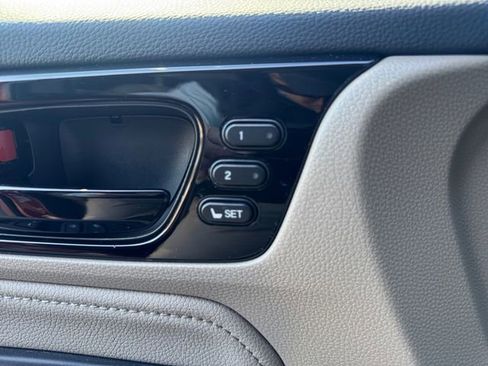 Used 2023 Honda Odyssey Elite image 12