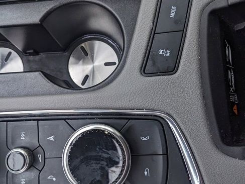 Used 2022 Cadillac XT6 Premium Luxury w/ Technology Package image 19