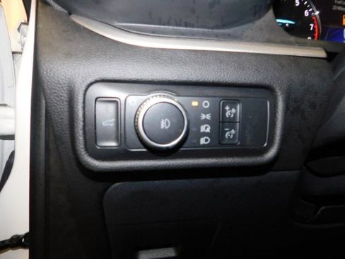 Used 2022 Ford Explorer XLT w/ Equipment Group 202A image 21