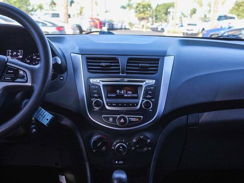 Used 2016 Hyundai Accent SE image 13