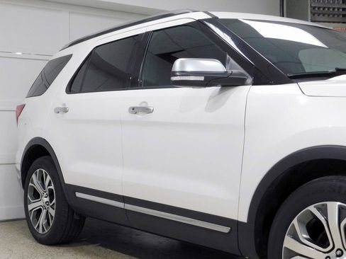 Used 2019 Ford Explorer Platinum image 11