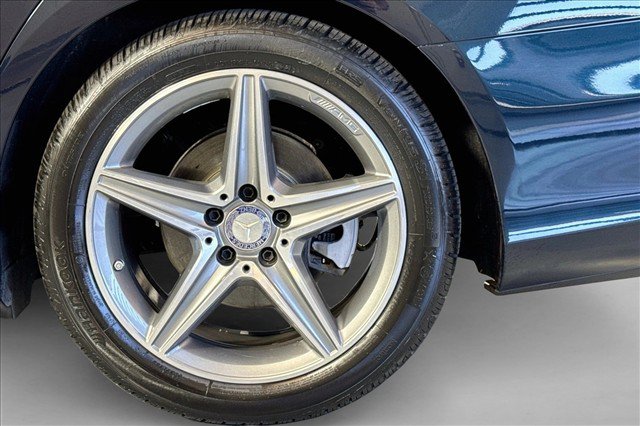 Used 2017 Mercedes-Benz E 300 image 30