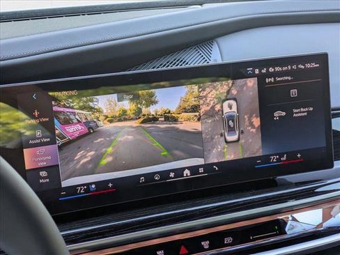 New 2026 BMW 750e xDrive w/ Premium Package image 14