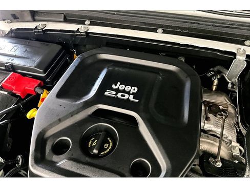 Used 2023 Jeep Wrangler Unlimited Sahara w/ Cold Weather Group AWD/4WD image 37