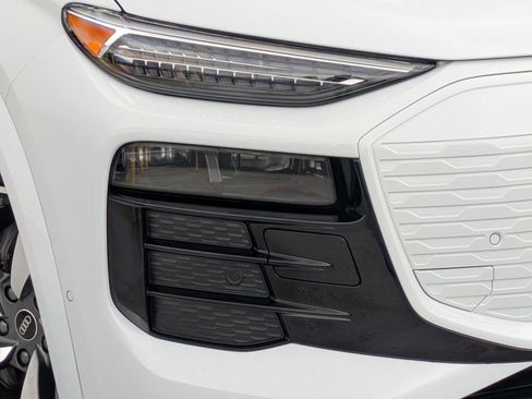 Used 2025 Audi Q6 e-tron Premium Plus w/ Premium Plus image 25