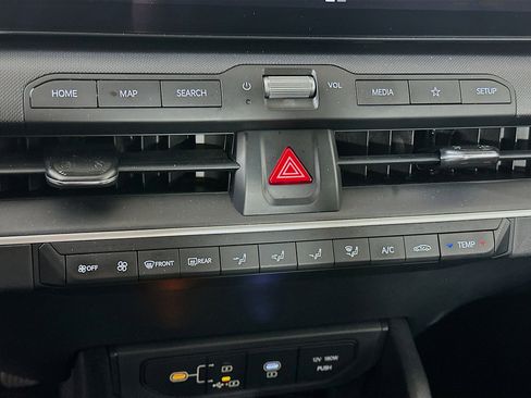 Used 2025 Kia K4 LXS image 23