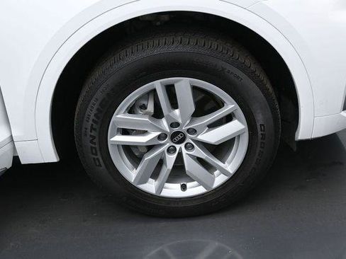 Used 2023 Audi Q5 2.0T Premium w/ Convenience Package AWD/4WD image 39